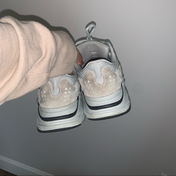 COPY - Yeezy 700 Salt - Picture 3 of 3